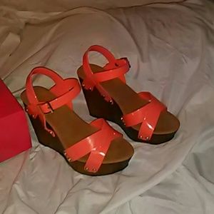 Coral jelly wedge sandal